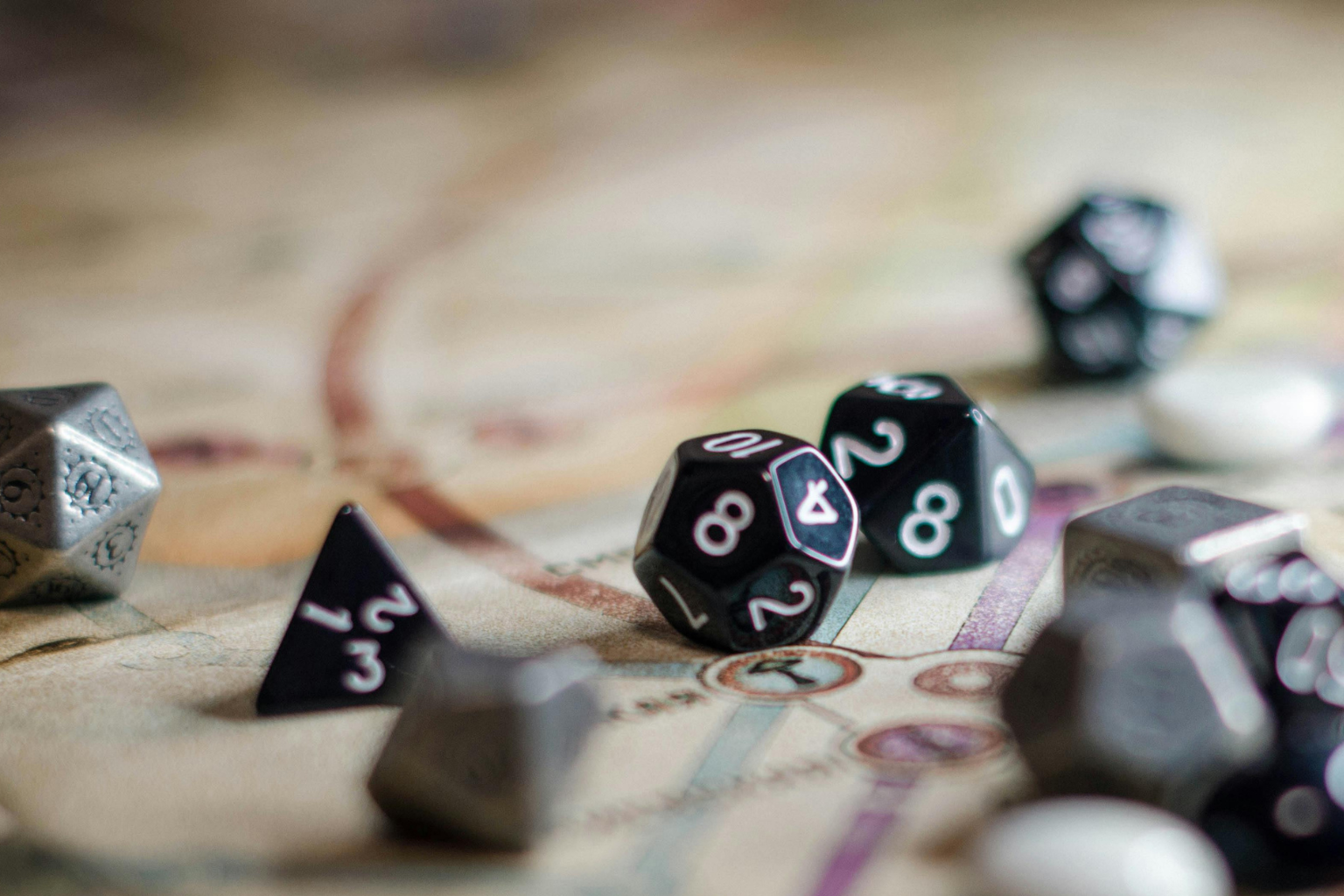 Former par le jeu : apprendre sérieusement sans se prendre au sérieux